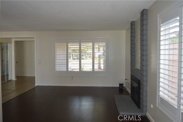 Detail Gallery Image 11 of 43 For 13638 Persimmon Rd, Moreno Valley,  CA 92553 - 4 Beds | 2 Baths