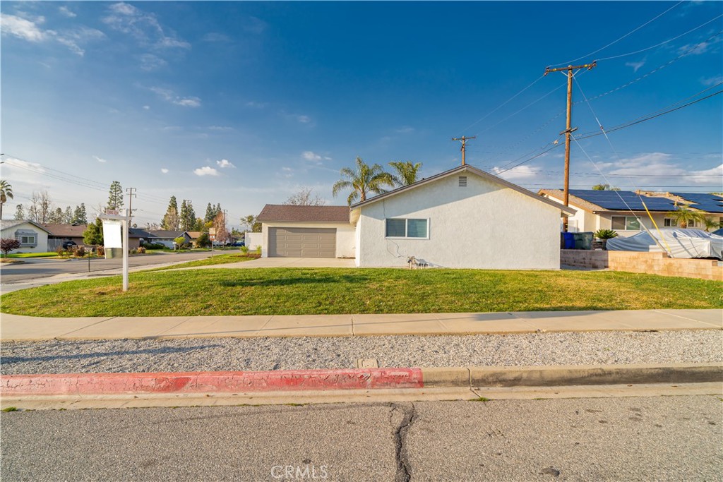 12291 Warbler Avenue, Grand Terrace, CA 92313