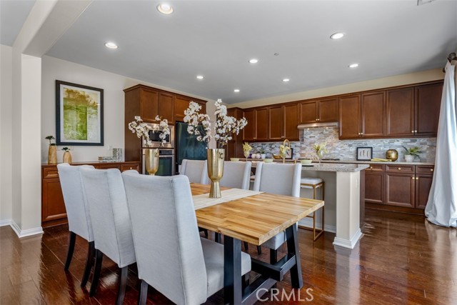 54 Revell Circle, Buena Park CA: https://media.crmls.org/medias/e55ec2d6-bb11-4a67-8a8b-af0c7f83e2db.jpg