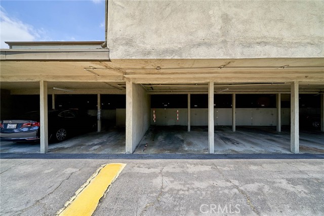 832 Coriander Drive, Torrance CA: https://media.crmls.org/medias/e55ee533-9d71-48a6-add7-cbfa865c61e4.jpg