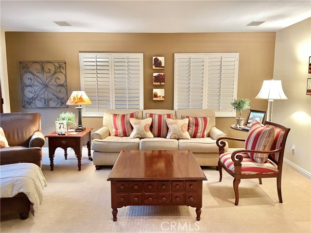 Detail Gallery Image 16 of 41 For 1 Espalier Dr, Lake Forest,  CA 92610 - 6 Beds | 3/1 Baths
