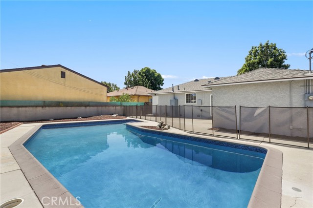 Detail Gallery Image 34 of 41 For 12208 Dunrobin Ave, Downey,  CA 90242 - 3 Beds | 2 Baths