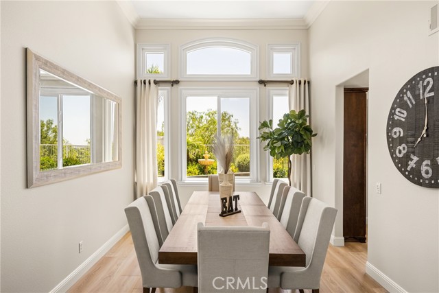 14 Celonova Place, Lake Forest CA: https://media.crmls.org/medias/e560cf04-d142-489d-9be0-076465342375.jpg