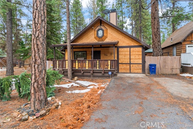 Detail Gallery Image 1 of 1 For 332 E Country Club Bld, Big Bear City,  CA 92314 - 2 Beds | 2 Baths