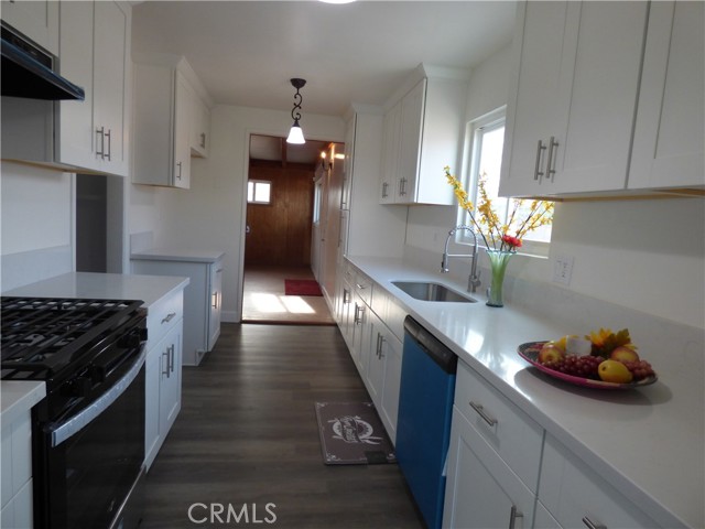 38565 Malby Avenue, Palmdale CA: https://media.crmls.org/medias/e5618cfe-bee9-43c4-9adb-fbcae3d79b49.jpg