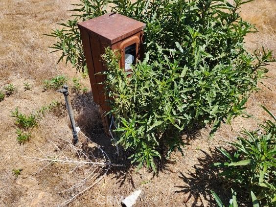 8509 Starbrite Dr, Lake Isabella CA: https://media.crmls.org/medias/e561ae34-587e-4020-b84c-18d542b6b4a6.jpg