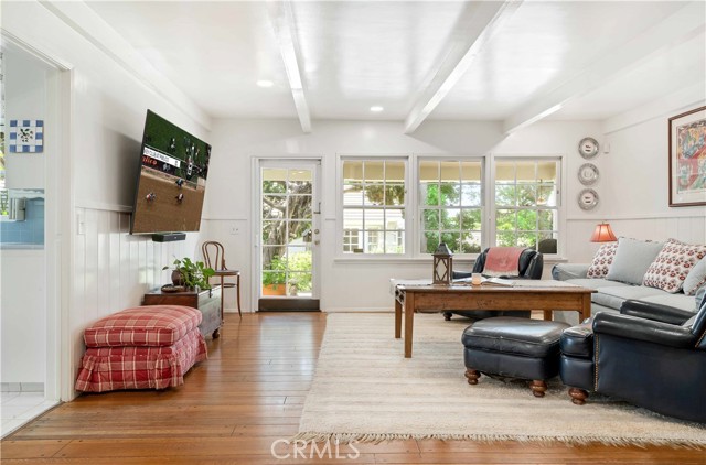 408 Oxford Drive, Arcadia CA: https://media.crmls.org/medias/e56227f1-b2e7-49a8-9fd4-3c4a6aad29d1.jpg