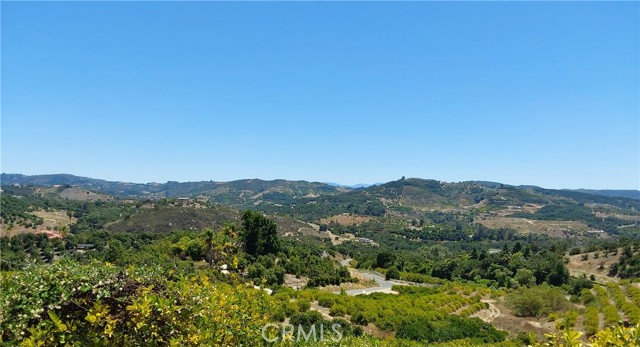 5 De Anza Road, Temecula CA: https://media.crmls.org/medias/e562e057-9da6-4c9e-973a-8115e2c16ed2.jpg