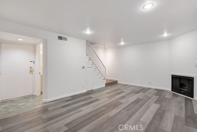 Detail Gallery Image 4 of 16 For 1434 S Point View, Los Angeles,  CA 90035 - 2 Beds | 3 Baths