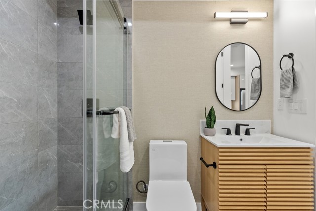 201 S Westlake Ave, Los Angeles CA: https://media.crmls.org/medias/e563ddda-b652-4826-9575-83487ffbb1c1.jpg