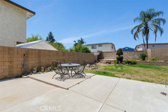 1725 Trinity Loop, Ontario CA: https://media.crmls.org/medias/e563ee12-a53f-4722-85b0-93b0b3d76d9c.jpg