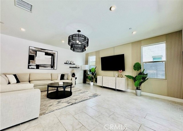 295 Autumn Way, Mission Viejo CA: https://media.crmls.org/medias/e56407a5-9546-4af4-b597-57d4aec27203.jpg