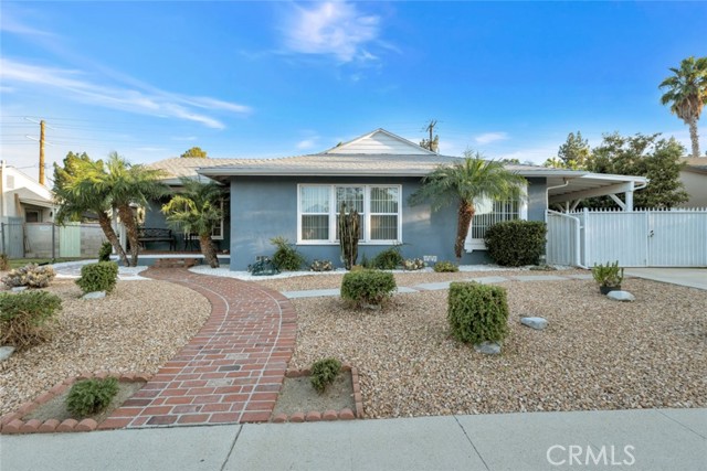 16908 Los Alimos Street, Granada Hills CA: https://media.crmls.org/medias/e564d45a-8bce-421a-ae2c-545c77f61ae0.jpg