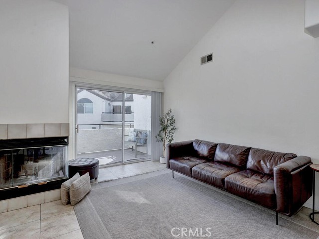 Detail Gallery Image 5 of 39 For 13133 Le Parc #712,  Chino Hills,  CA 91709 - 2 Beds | 2 Baths