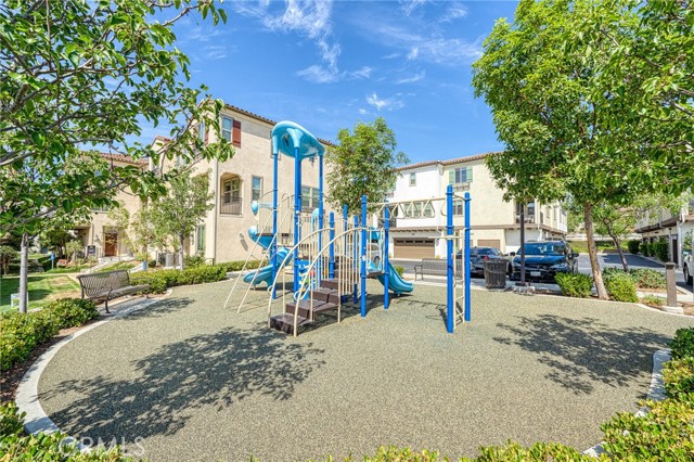 Detail Gallery Image 51 of 54 For 18324 Maidenhair Way, Yorba Linda,  CA 92886 - 2 Beds | 2/1 Baths
