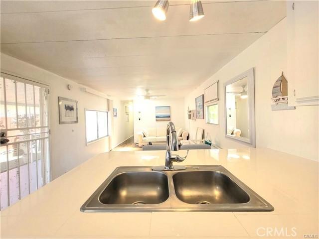 Detail Gallery Image 9 of 33 For 850 S Lyon Ave, Hemet,  CA 92543 - 2 Beds | 1 Baths