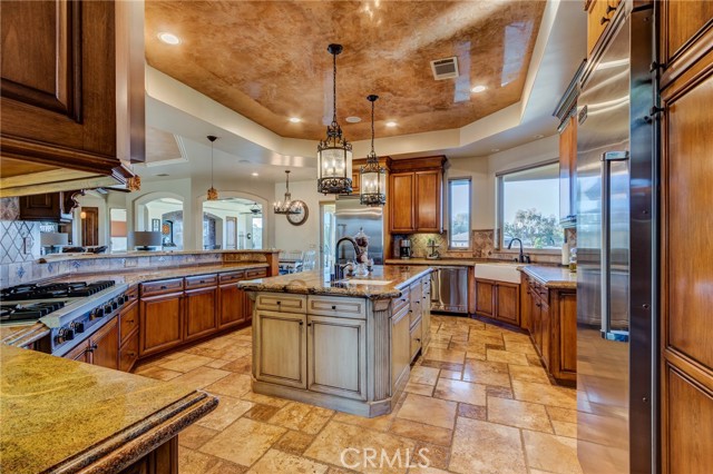 Detail Gallery Image 27 of 75 For 12260 Desert Rose Way, Oak Hills,  CA 92344 - 4 Beds | 4/1 Baths