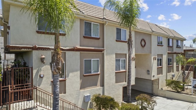 7142 Ethel Avenue, North Hollywood CA: https://media.crmls.org/medias/e5662688-5c5a-4fd4-9f57-a510877093ca.jpg