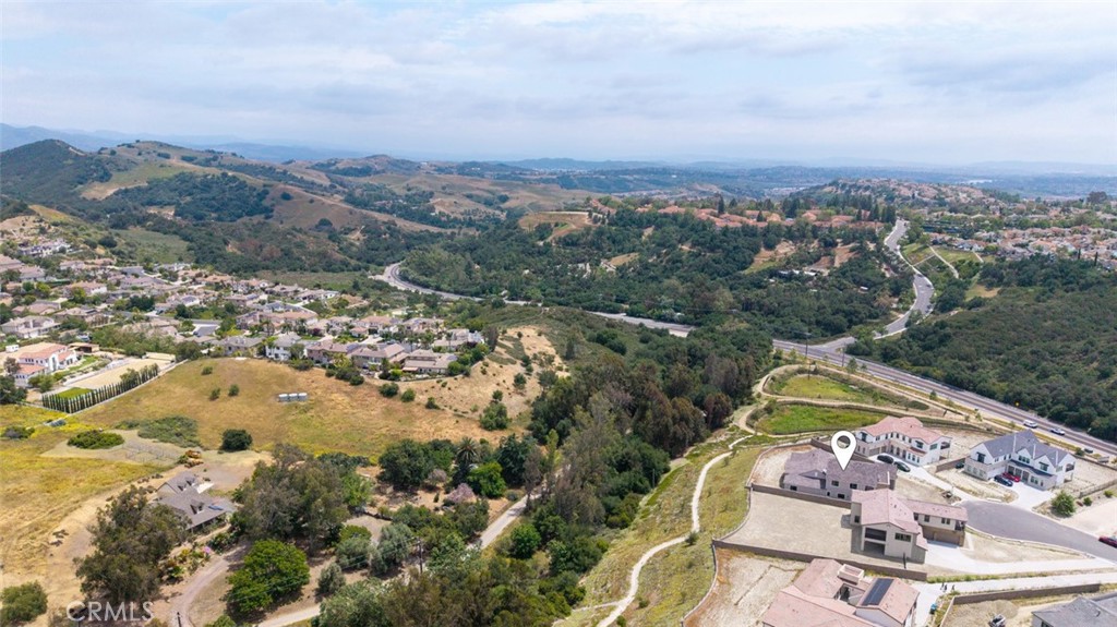 https://media.crmls.org/medias/e5669a5e-17fe-4b78-a2b4-79e4486e2288.jpg?preset=X-Large