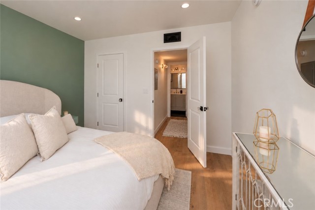 12720 Burbank, 305 photo 18