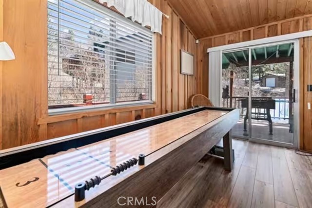 Detail Gallery Image 13 of 30 For 43354 Deer Canyon, Big Bear Lake,  CA 92315 - 3 Beds | 2/1 Baths