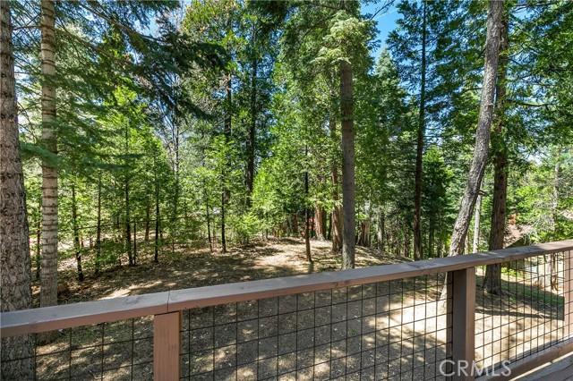 Detail Gallery Image 13 of 34 For 568 Grass Valley Rd, Lake Arrowhead,  CA 92352 - 4 Beds | 2 Baths