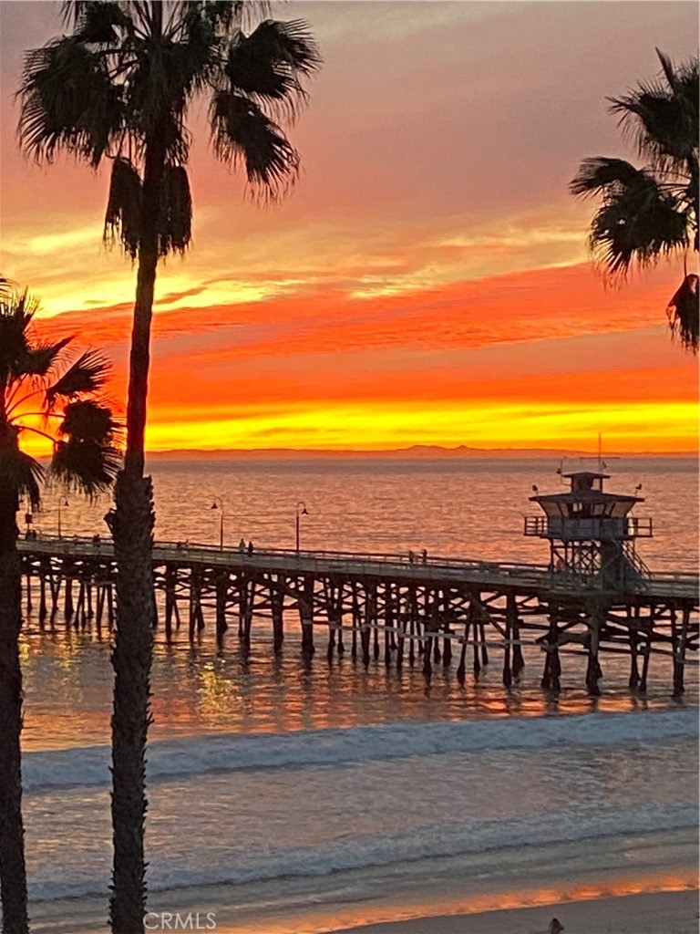 https://media.crmls.org/medias/e56770c0-7daa-4795-afa0-d0a0da8c14f9.jpg?preset=X-Large