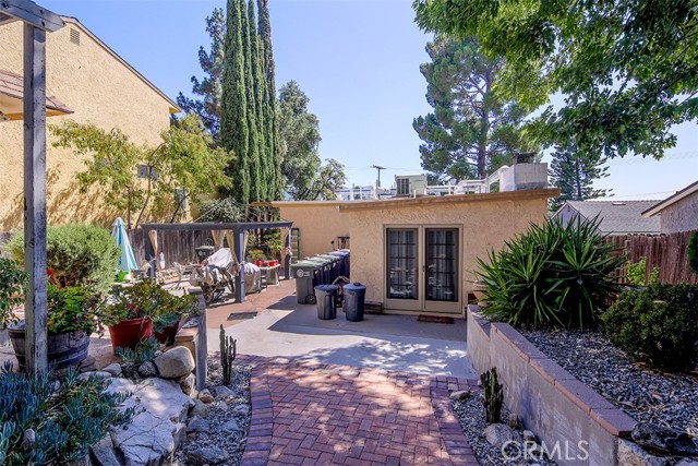 3953 Santa Carlotta, La Crescenta CA: https://media.crmls.org/medias/e5677ad2-b7d7-4591-a31a-49d8fc2e1df8.jpg