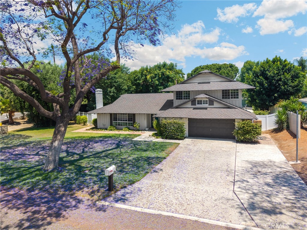 1345 W Valley View Drive