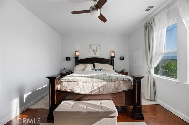 22517 Skipping Stone Drive, Saugus CA: https://media.crmls.org/medias/e567c041-d044-4097-b5bd-22f64d441fba.jpg