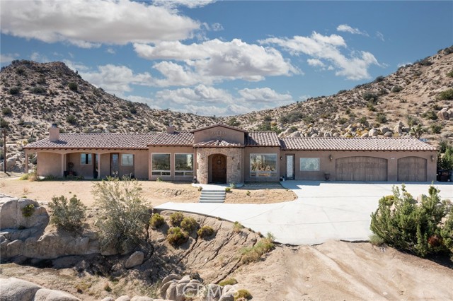 Detail Gallery Image 2 of 38 For 56245 Cobalt Rd, Yucca Valley,  CA 92284 - 3 Beds | 3 Baths