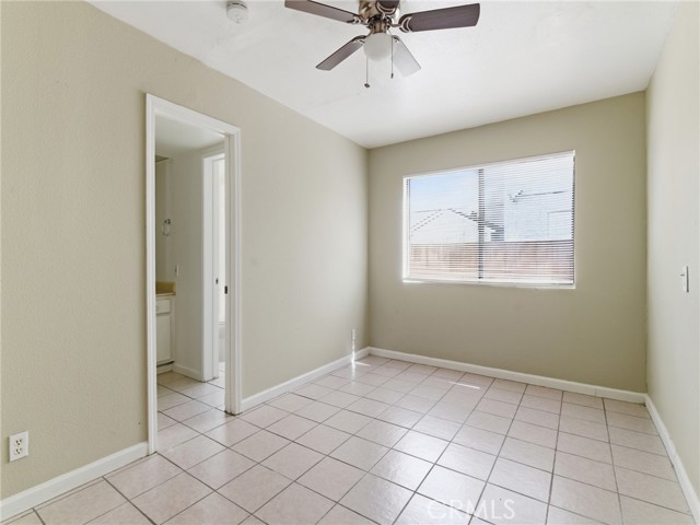 Detail Gallery Image 15 of 40 For 19745 Lull St, Winnetka,  CA 91306 - 4 Beds | 3 Baths