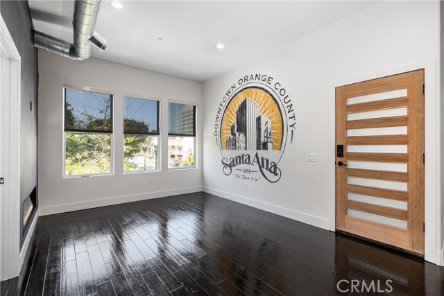 Detail Gallery Image 22 of 45 For 190 W 3rd St, Santa Ana,  CA 92701 - 3 Beds | 2/1 Baths