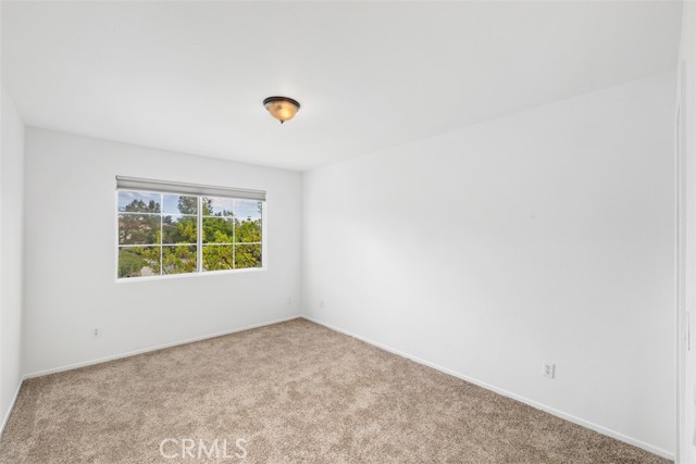 1072 Pan Ct., Thousand Oaks CA: https://media.crmls.org/medias/e568da59-b4a7-45d4-a784-56d239af48f5.jpg