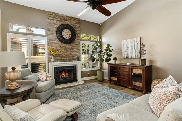 Detail Gallery Image 15 of 37 For 38027 Cherrywood Dr, Murrieta,  CA 92562 - 3 Beds | 3/1 Baths