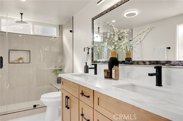 4041 Bycroft, Yorba Linda CA: https://media.crmls.org/medias/e569b598-7875-47c7-9102-380467554187.jpg