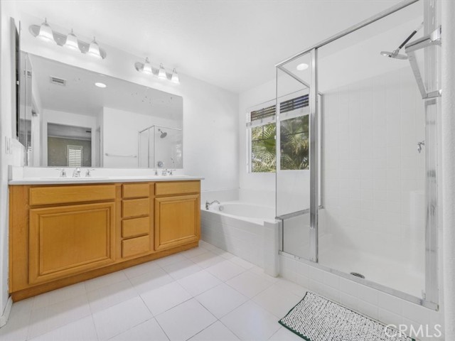 13028 Melon Avenue, Chino CA: https://media.crmls.org/medias/e56a54f1-eb7a-4707-bf62-1c21e13e3ef6.jpg