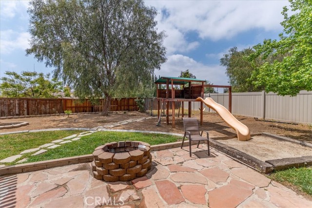 1705 Tee Time Avenue, Beaumont CA: https://media.crmls.org/medias/e56b41ac-e882-4968-a584-703fcacbe102.jpg