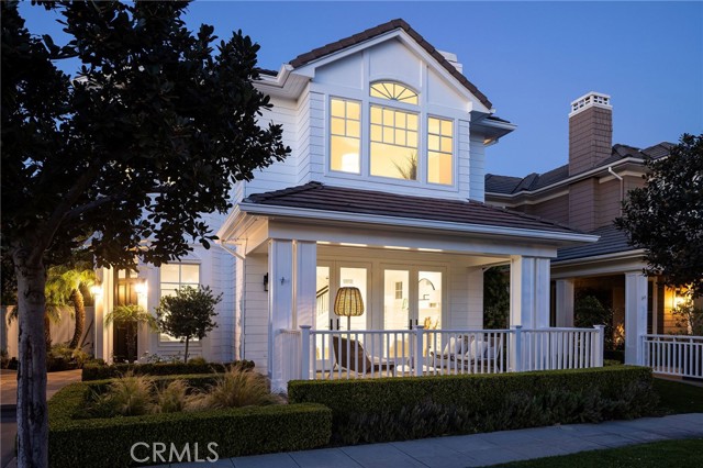 Detail Gallery Image 2 of 38 For 30 Long Bay, Newport Beach,  CA 92660 - 4 Beds | 3/1 Baths