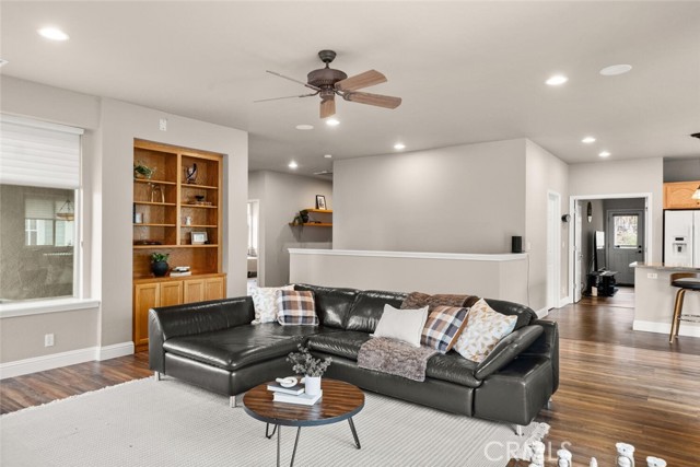 Detail Gallery Image 7 of 33 For 3512 Shadowtree, Chico,  CA 95928 - 3 Beds | 2 Baths