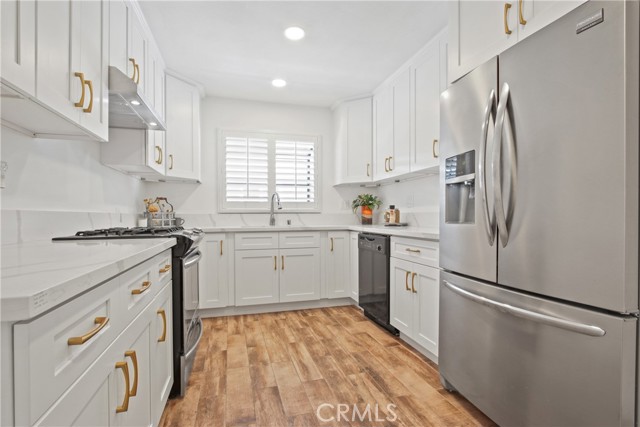 2690 Senasac Avenue, Long Beach CA: https://media.crmls.org/medias/e56dcb77-c6ab-4758-ac06-a2c49bd652fe.jpg