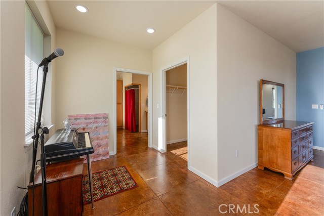 2260 Lakeshore Blvd, Upper Lake CA: https://media.crmls.org/medias/e56ed152-1890-4764-b5c5-acc30051b9ad.jpg