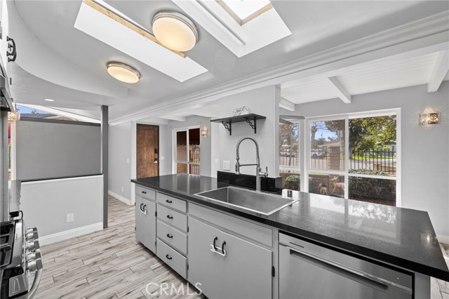 Detail Gallery Image 6 of 26 For 836 S Bellevue, Anaheim,  CA 92805 - 3 Beds | 1 Baths