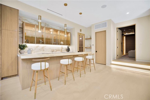 Detail Gallery Image 22 of 28 For 5170 Amestoy, Encino,  CA 91316 - 5 Beds | 6/2 Baths