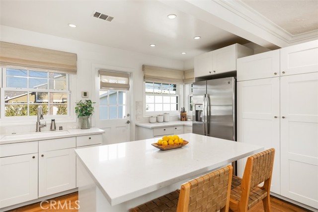 Detail Gallery Image 9 of 33 For 222 Lillian Pl, Costa Mesa,  CA 92627 - 3 Beds | 2 Baths