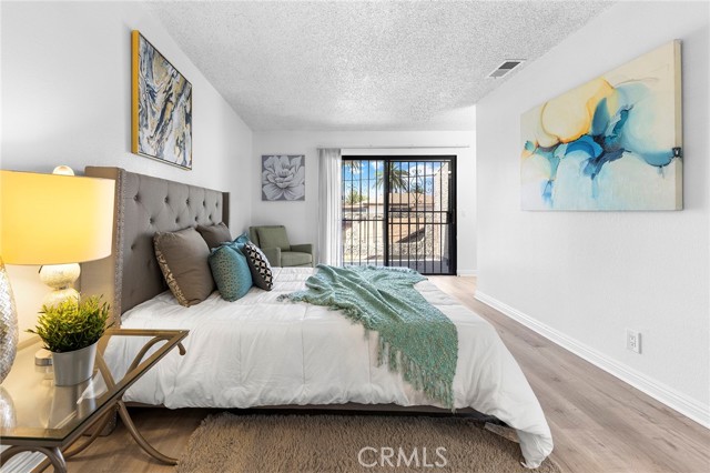 321 N Lincoln Avenue, Monterey Park CA: https://media.crmls.org/medias/e5712272-0f0f-4924-a86a-a81f60c098ff.jpg