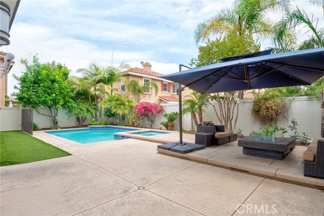 15 Medlar, Irvine CA: https://media.crmls.org/medias/e571abb7-7e34-4875-859c-6ce2f32e887e.jpg
