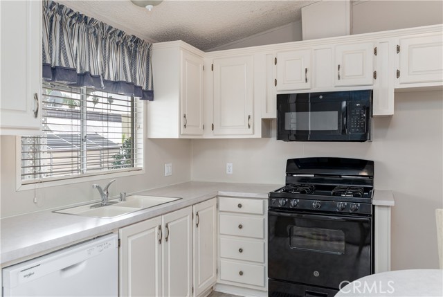 Detail Gallery Image 33 of 38 For 450 Judson #94 #94,  Redlands,  CA 92374 - 2 Beds | 2 Baths