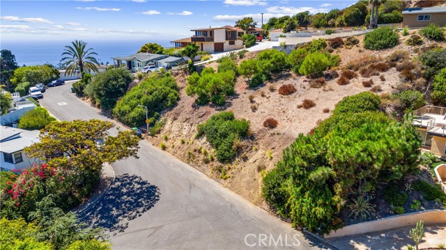 Detail Gallery Image 2 of 27 For 336 Lookout Dr, Laguna Beach,  CA 92651 - – Beds | – Baths