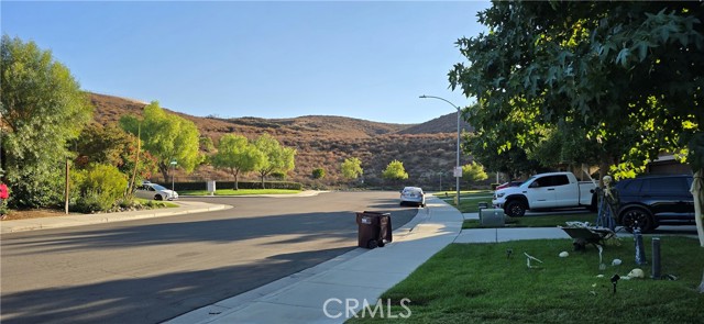 Detail Gallery Image 5 of 53 For 31330 Hidden Lake Rd, Murrieta,  CA 92563 - 3 Beds | 2/1 Baths